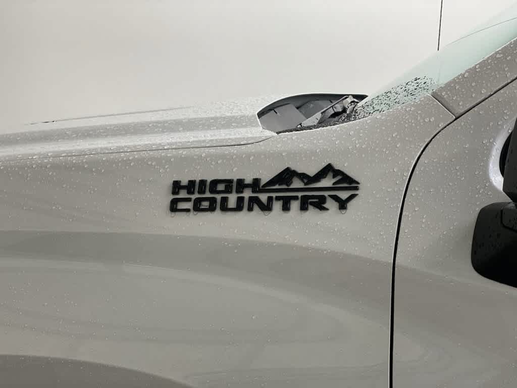 Used 2023 Chevrolet Silverado 1500 High Country w/ Technology Package AWD/4WD image 10