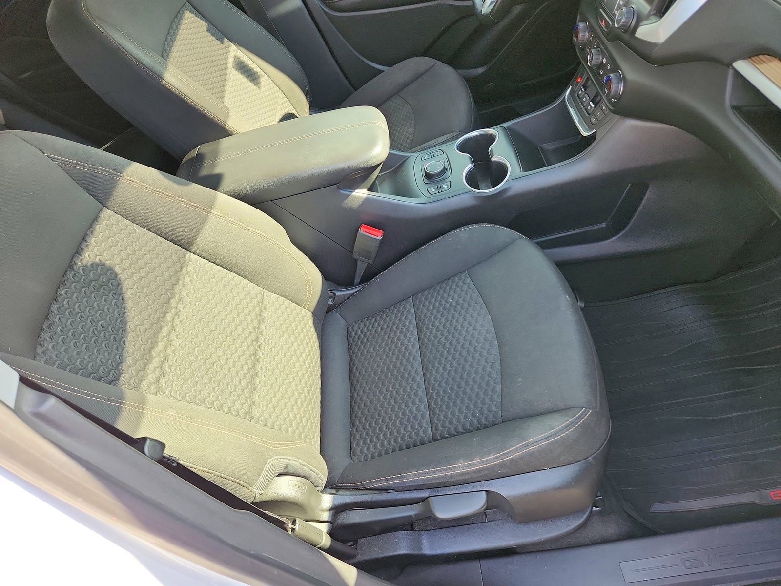 Used 2019 GMC Terrain SLE w/ Driver Convenience Package AWD/4WD image 26
