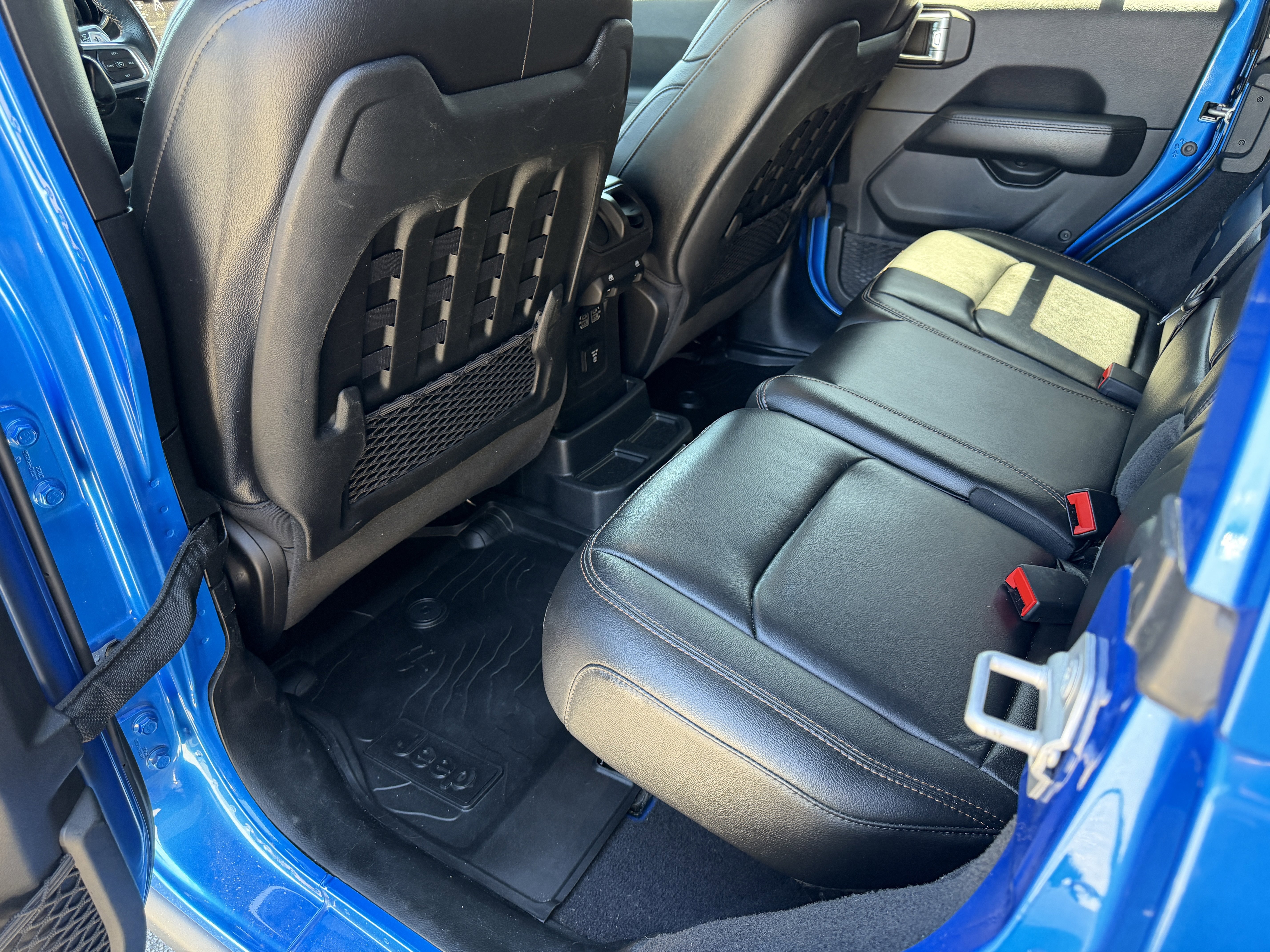 Used 2021 Jeep Wrangler Unlimited Rubicon w/ Trailer Tow Package image 17