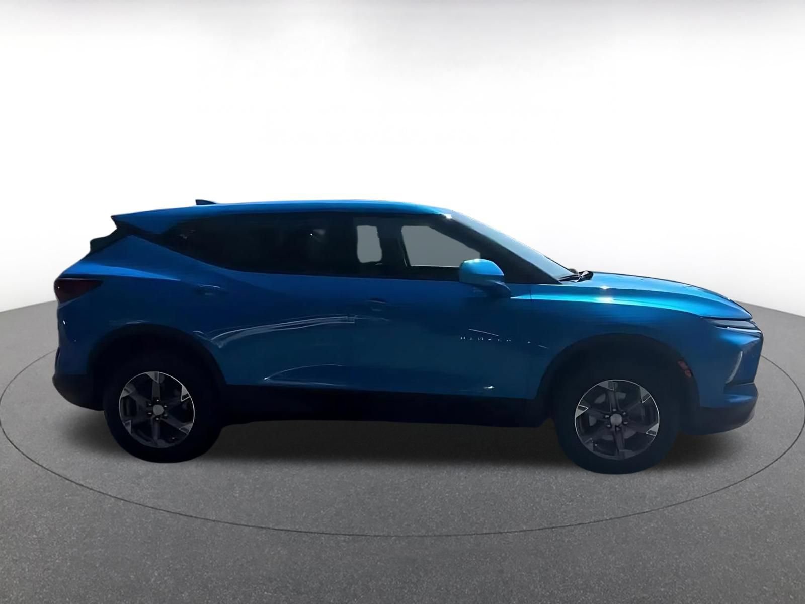 Used 2025 Chevrolet Blazer LT FWD image 16