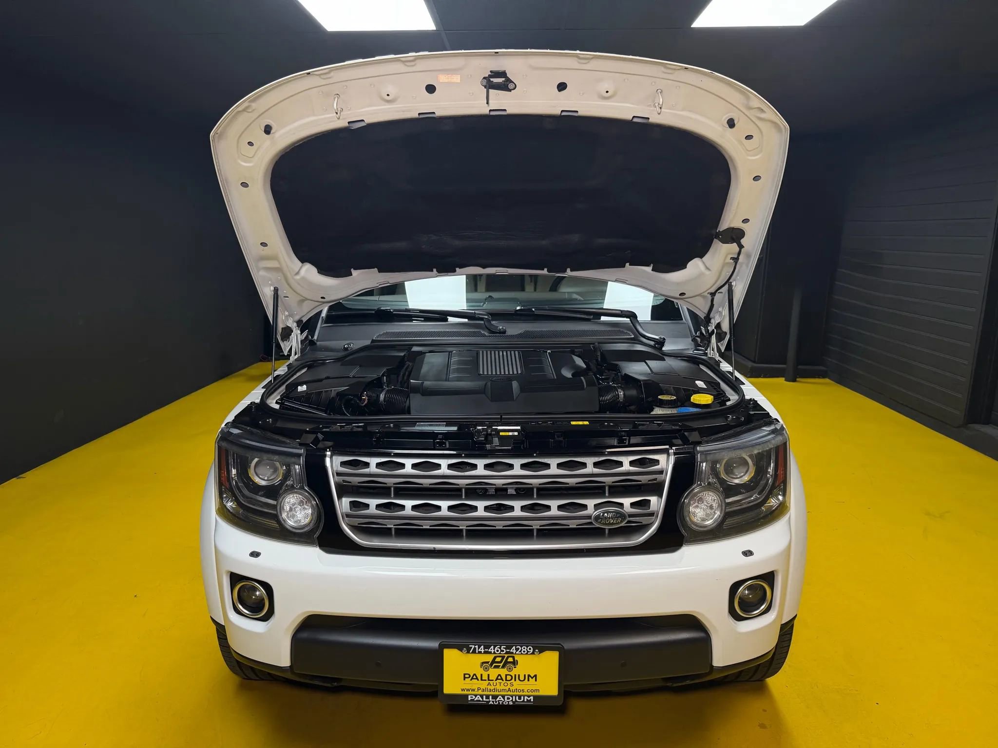 Used 2016 Land Rover LR4 HSE AWD/4WD image 44