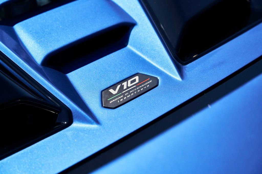 Used 2024 Lamborghini Huracan Tecnica image 14