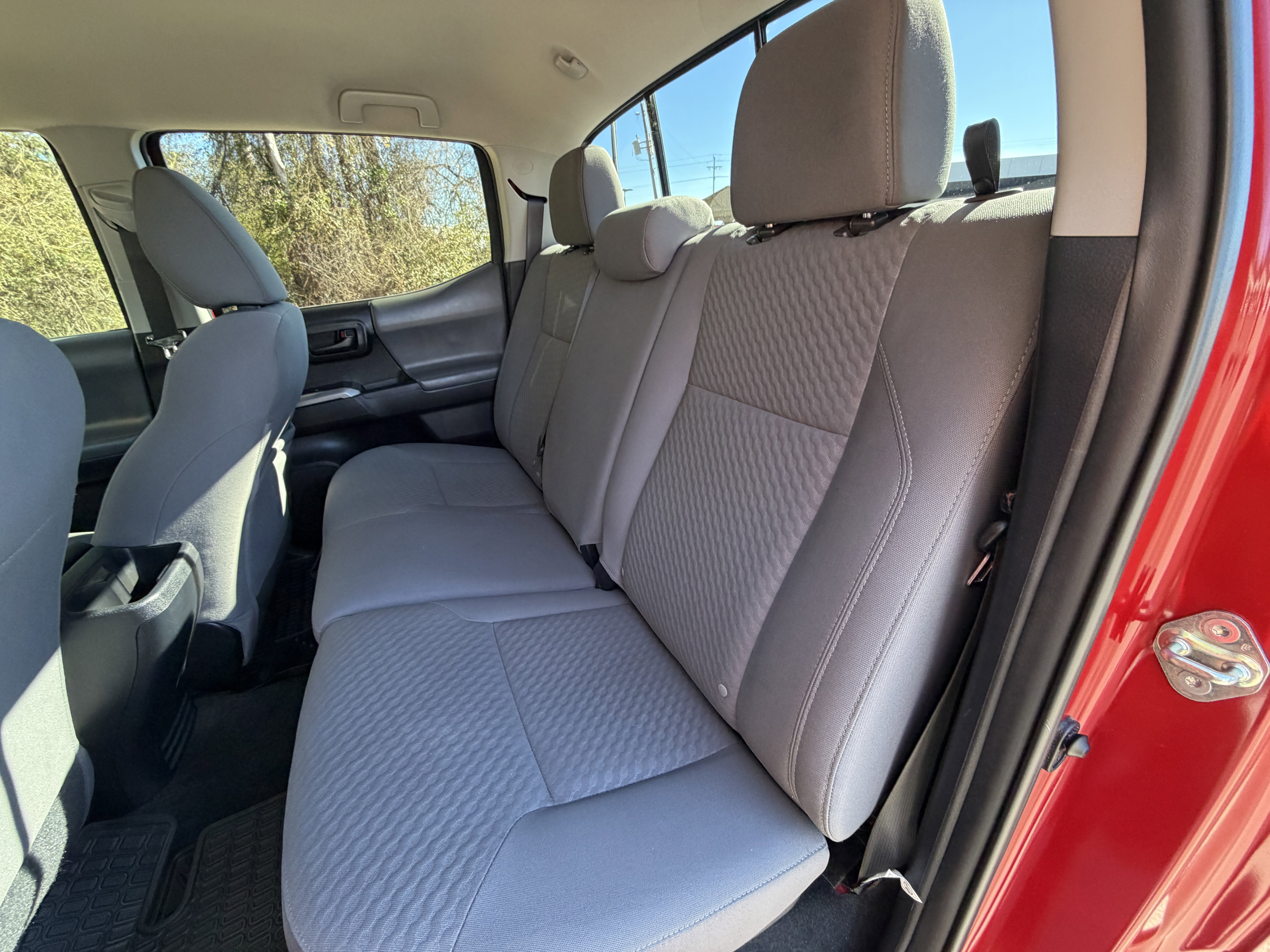 Used 2020 Toyota Tacoma SR5 image 16