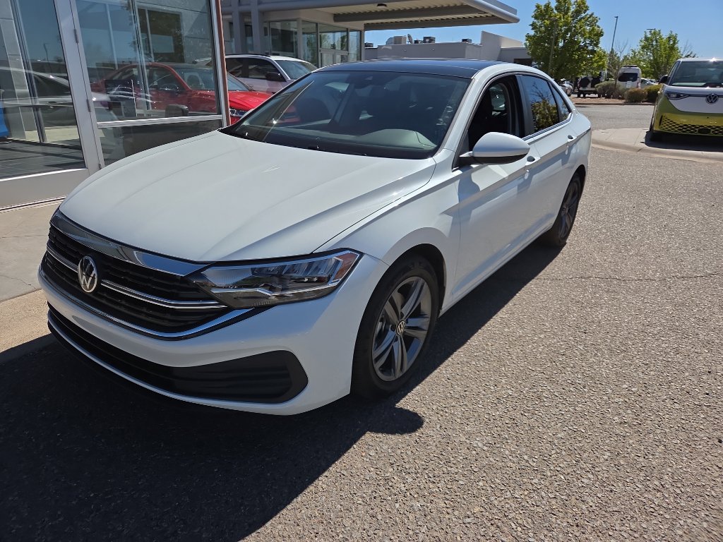 Used 2023 Volkswagen Jetta SE w/ Panoramic Sunroof Package FWD image 1