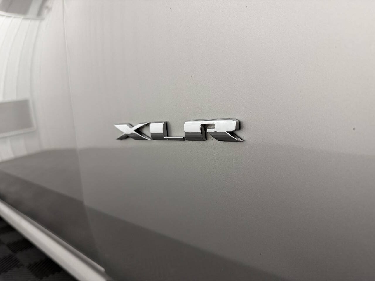 Used 2004 Cadillac XLR RWD image 6