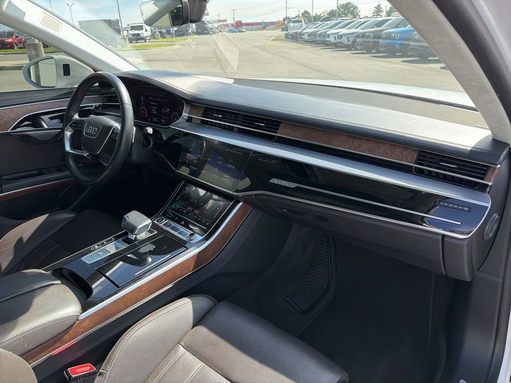 Used 2021 Audi A8 L 3.0T w/ Luxury Package image 21
