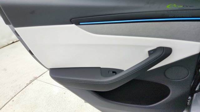 Used 2026 Tesla Model Y Long Range image 30