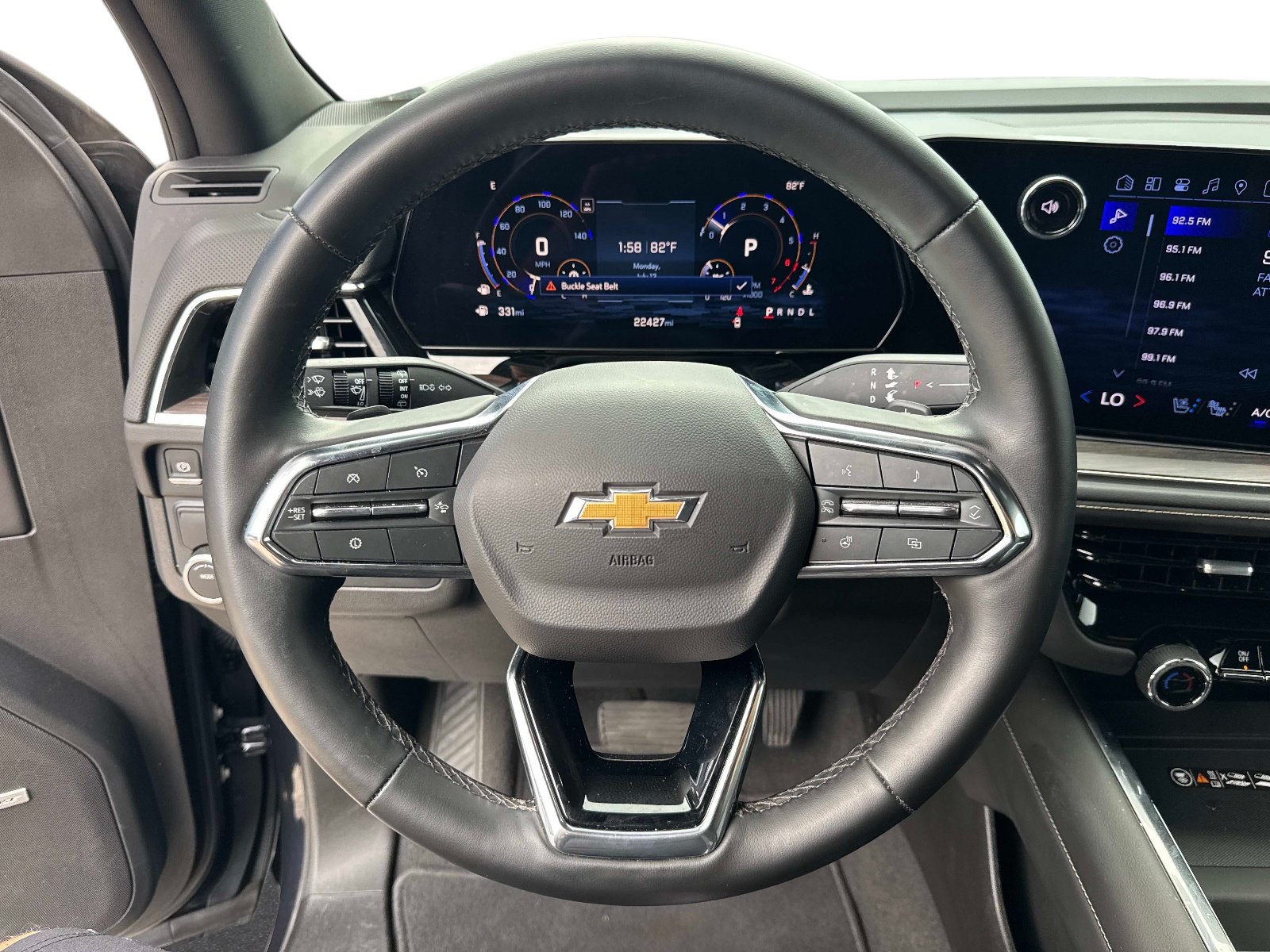 Used 2025 Chevrolet Suburban Premier RWD image 28