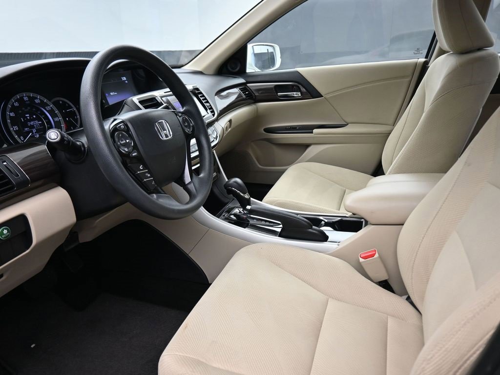Used 2016 Honda Accord EX image 9