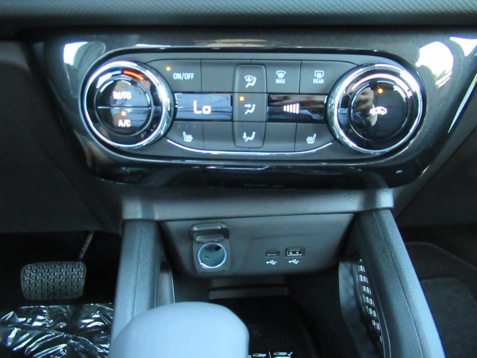 New 2026 Chevrolet TrailBlazer RS w/ Convenience Package FWD image 28