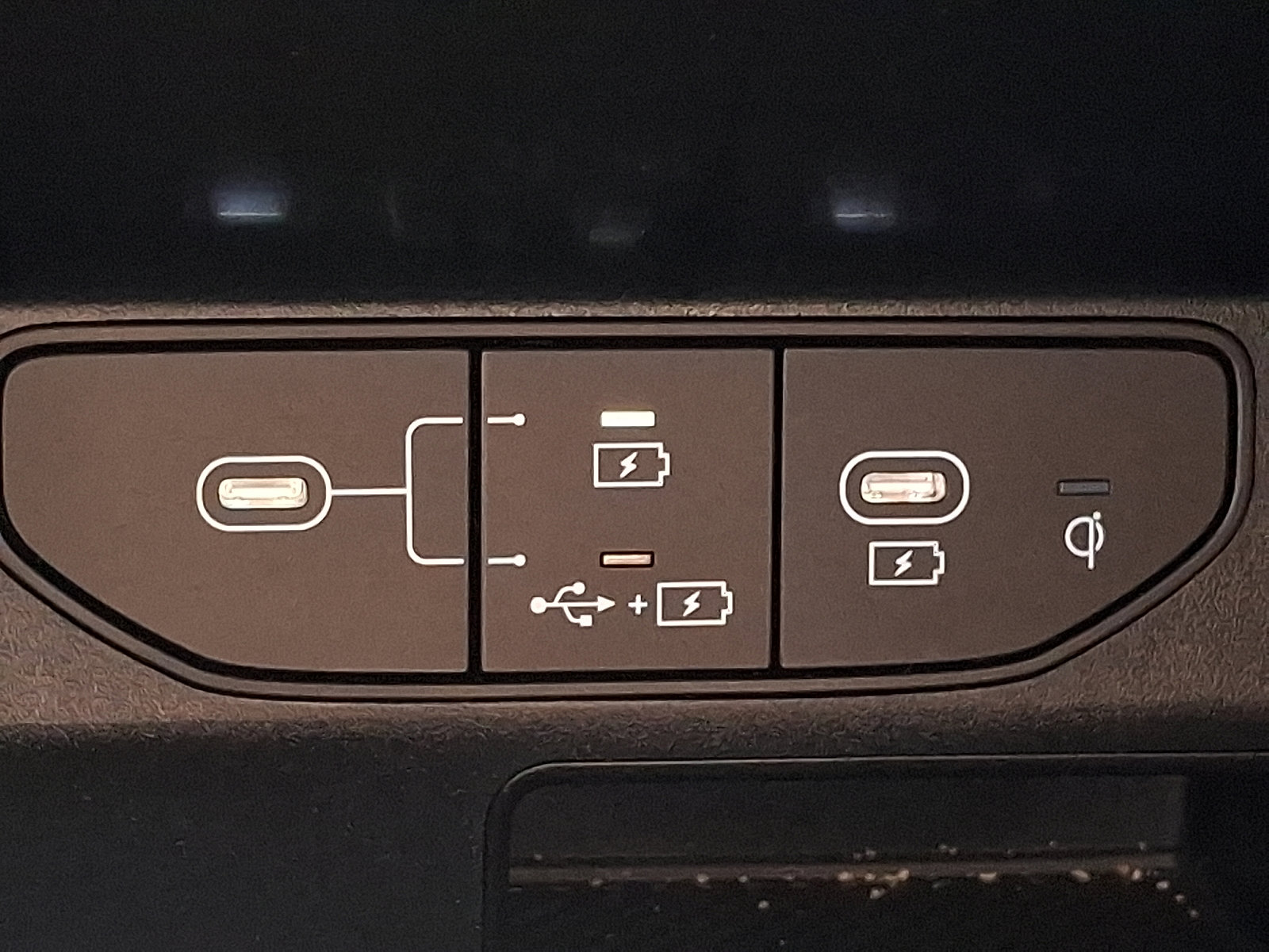 Used 2025 Kia Sorento S image 25