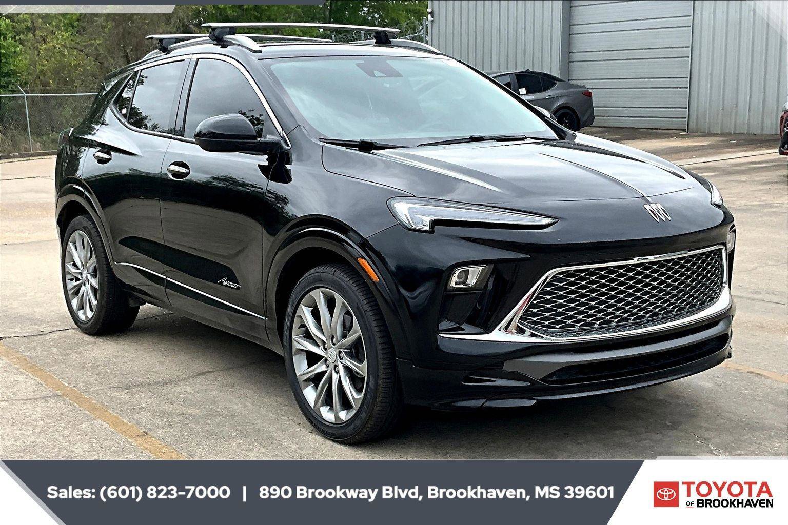 Used 2024 Buick Encore GX Avenir FWD image 2