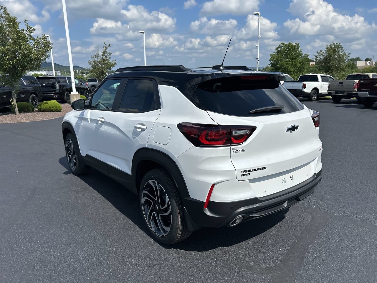 New 2026 Chevrolet TrailBlazer RS w/ Convenience Package AWD/4WD image 5