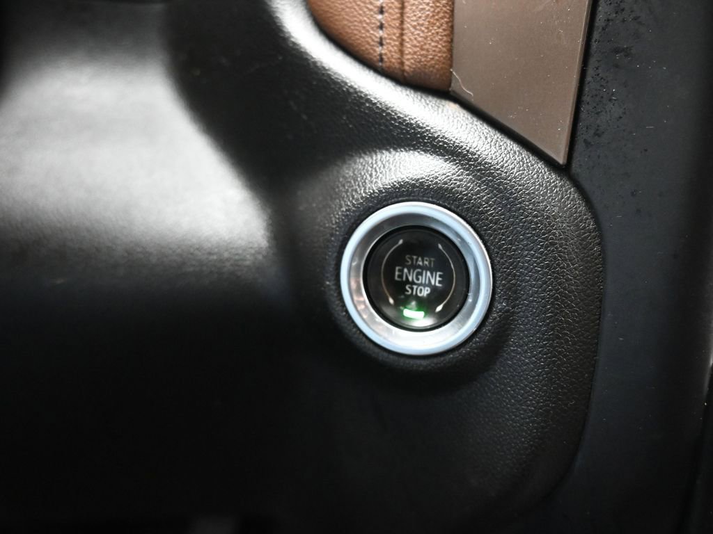 Used 2022 Chevrolet Silverado 2500 High Country w/ Safety Package II image 31