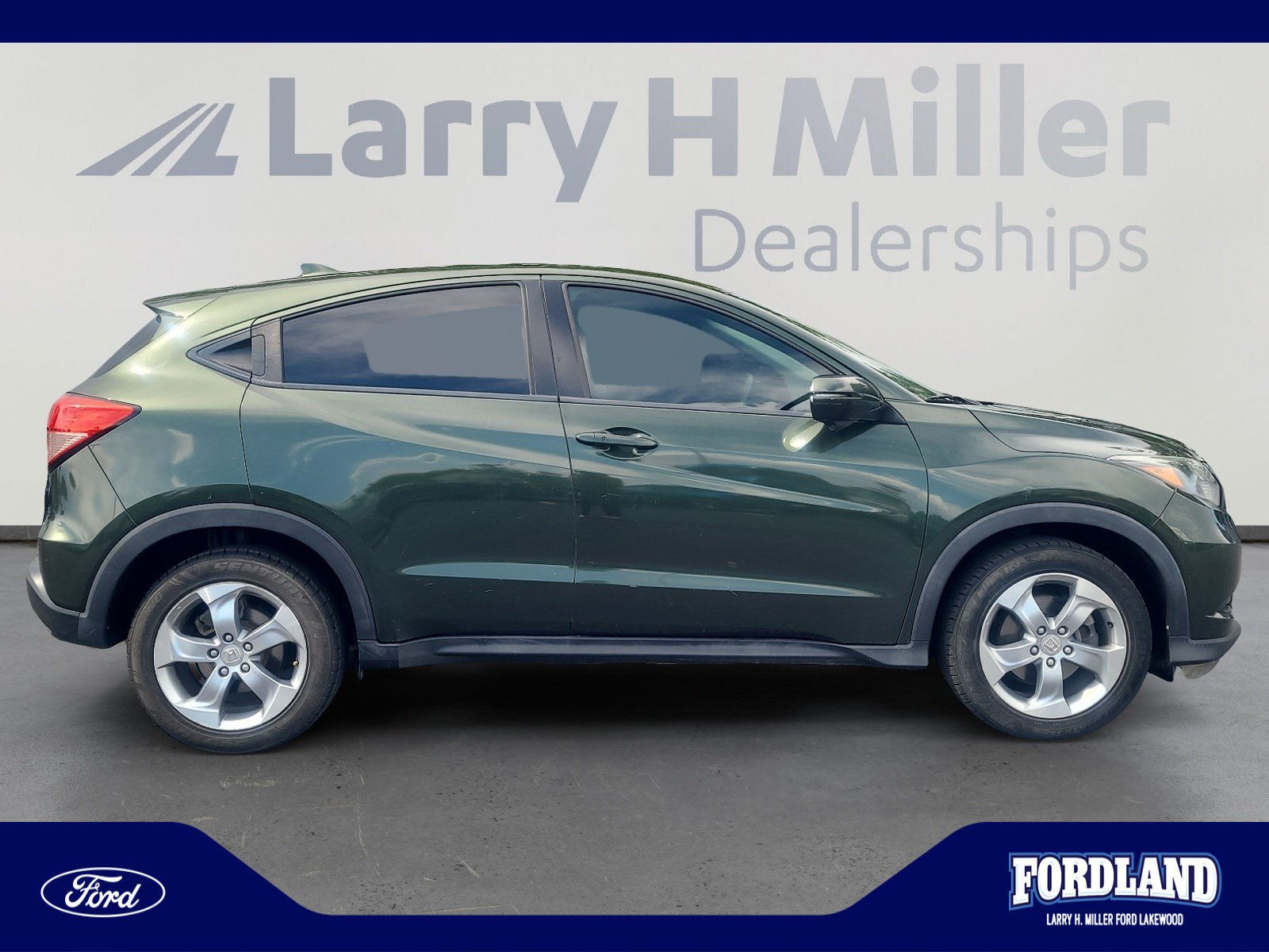 Used 2017 Honda HR-V EX image 6