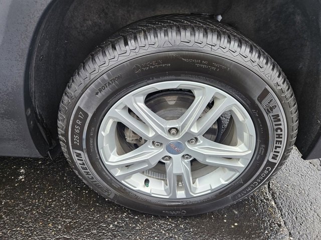 Used 2021 GMC Terrain SLE w/ LPO, Floor Liner Package image 24