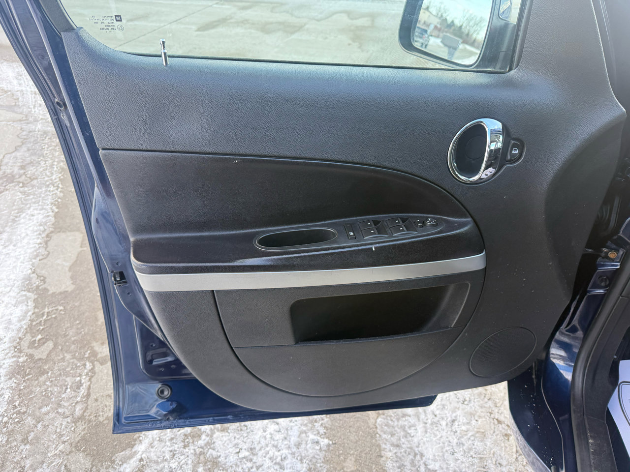 Used 2011 Chevrolet HHR LT image 11