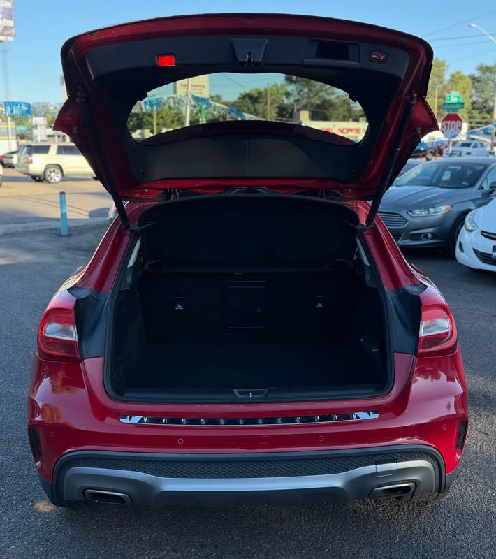 Used 2015 Mercedes-Benz GLA 250 4MATIC image 11