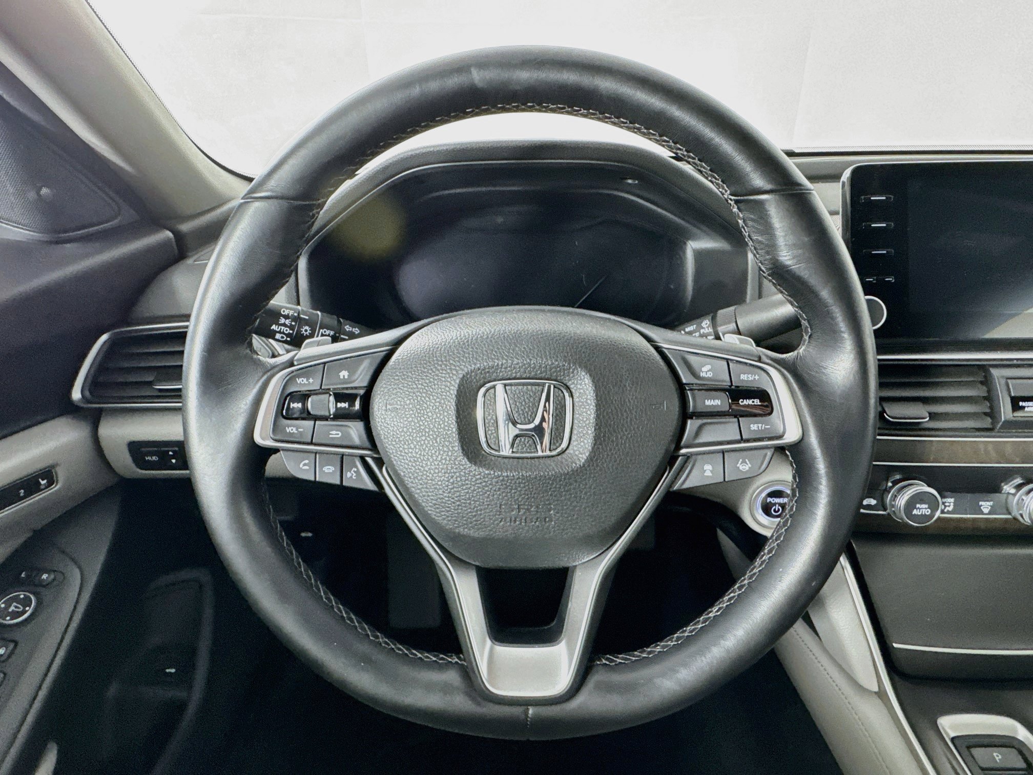 Certified 2019 Honda Accord Touring image 11