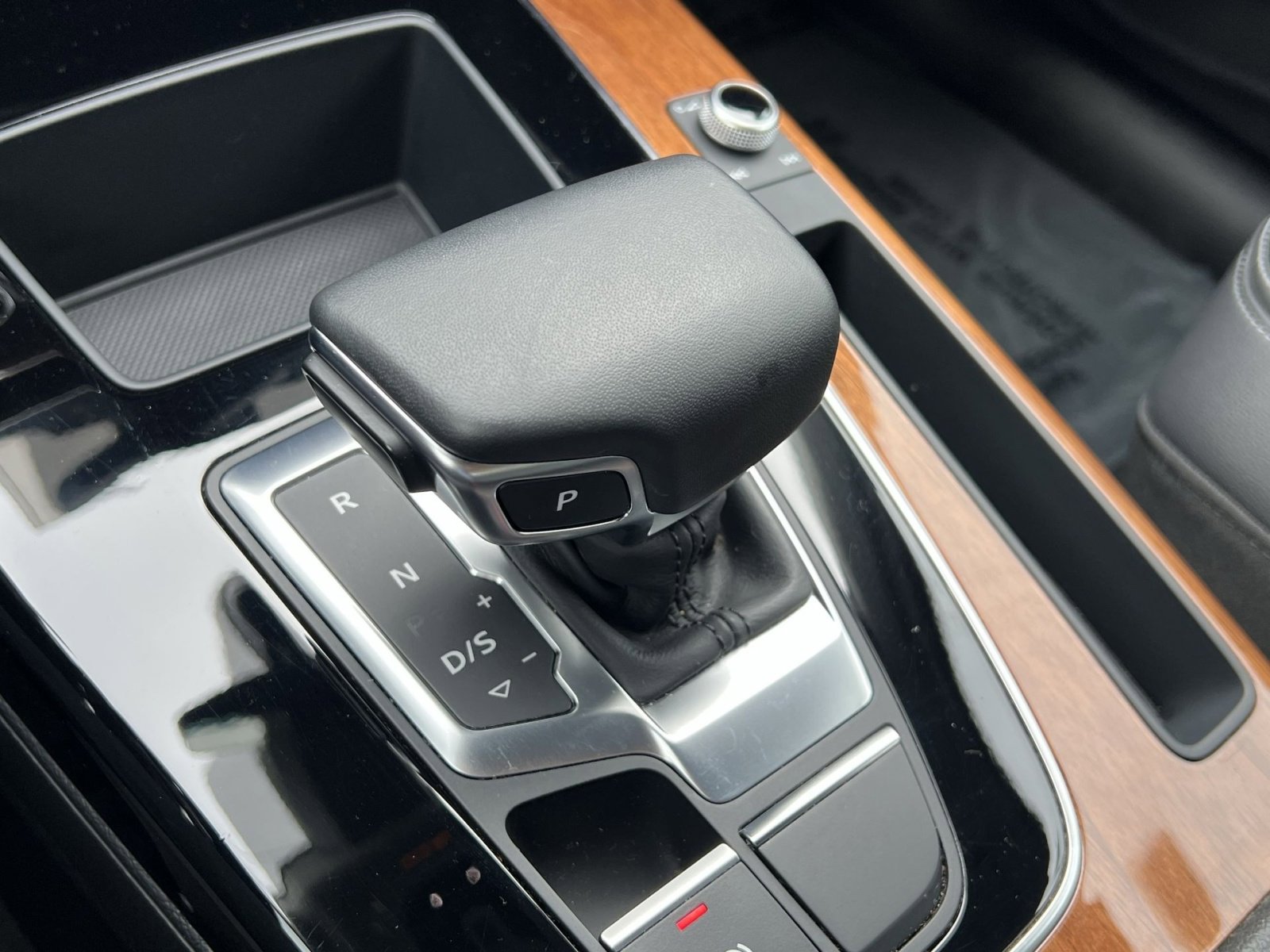 Used 2023 Audi Q5 2.0T Premium w/ Convenience Package AWD/4WD image 23