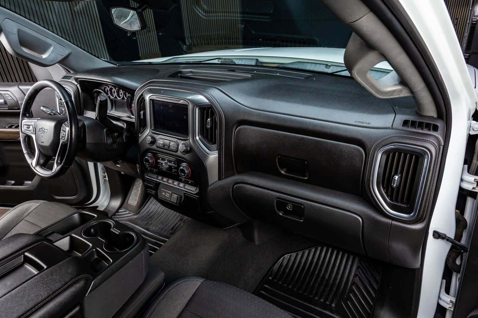 Used 2020 Chevrolet Silverado 1500 RST w/ Texas Edition image 17