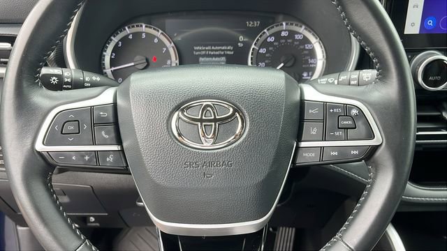 Certified 2024 Toyota Highlander XSE AWD/4WD image 11