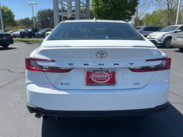 Used 2025 Toyota Camry SE FWD image 6