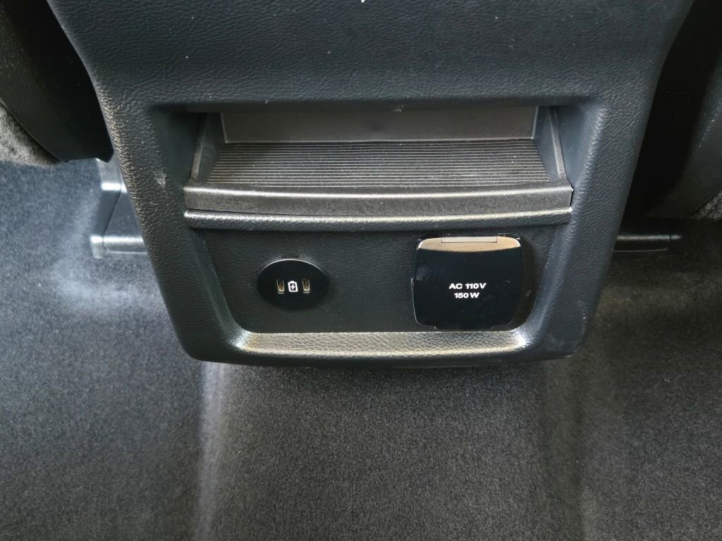 Used 2022 Ford Edge SEL w/ Convenience Package image 17