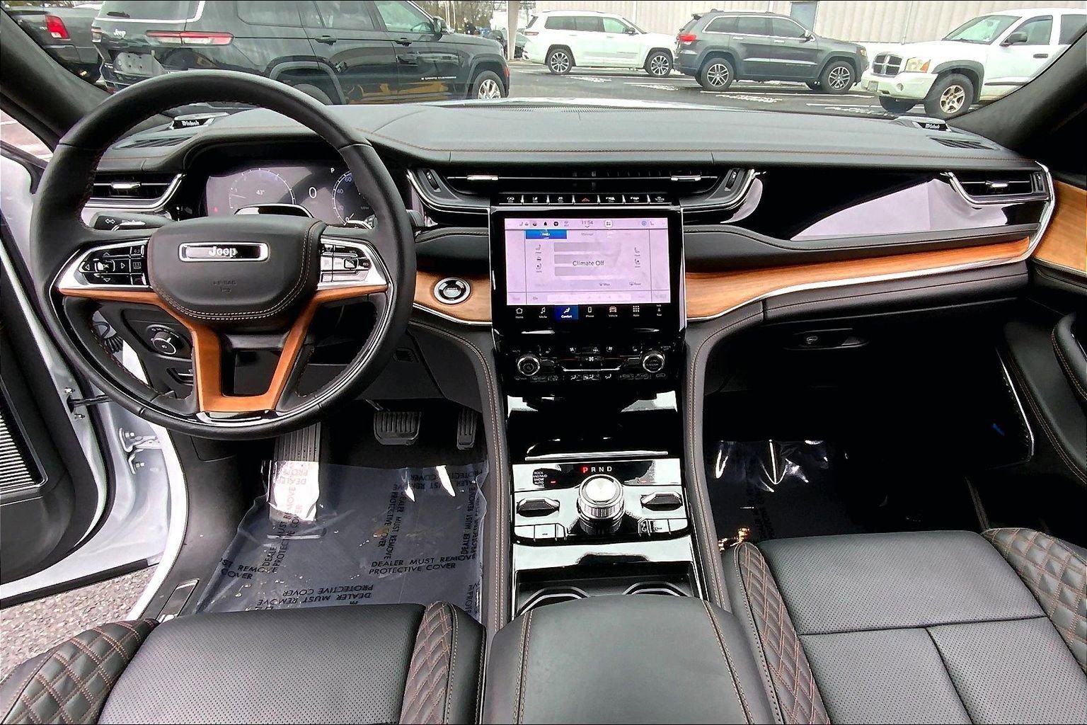 Certified 2025 Jeep Grand Cherokee L Summit image 15