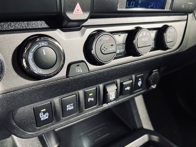 Used 2023 Toyota Tacoma TRD Sport w/ Technology Package image 26