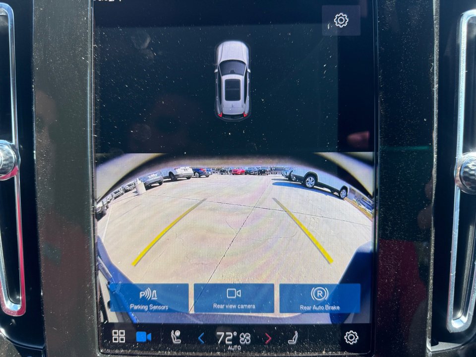 New 2024 Volvo XC40 Recharge Core w/ Protection Package Premier image 19