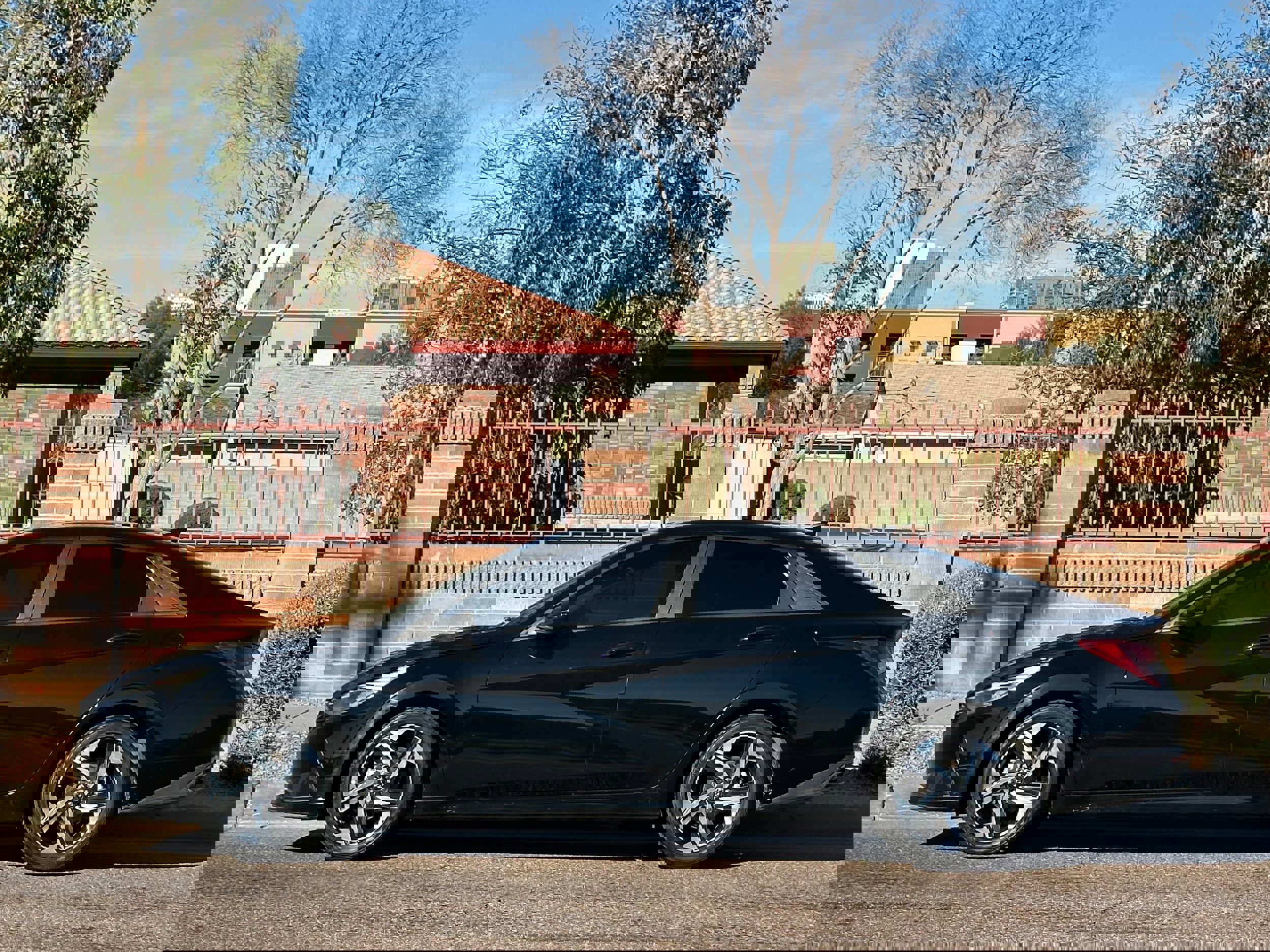 Used 2023 Hyundai Elantra SEL w/ Convenience Package image 3