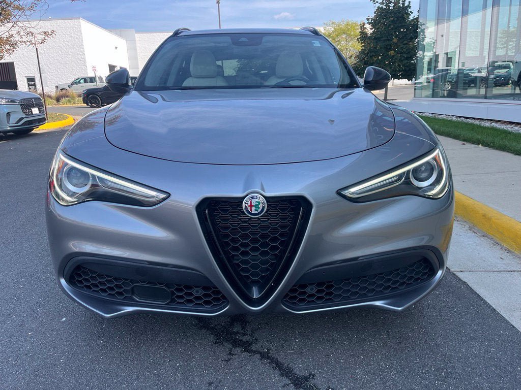 Used 2021 Alfa Romeo Stelvio Sprint w/ Nero Edizione AWD/4WD image 2