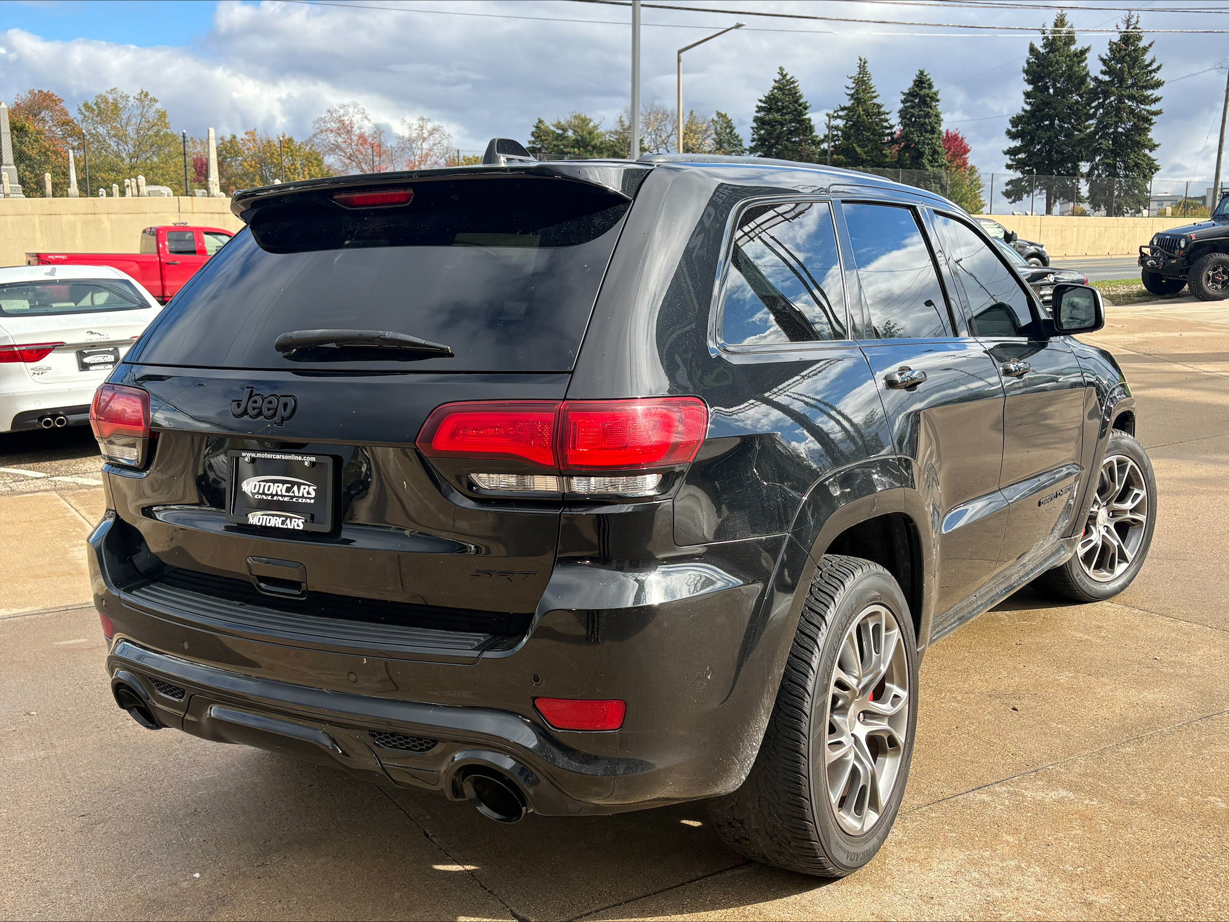 Used 2018 Jeep Grand Cherokee SRT AWD/4WD image 16