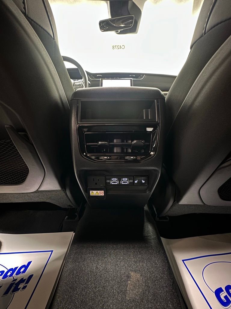 New 2025 Jeep Grand Cherokee Limited image 19