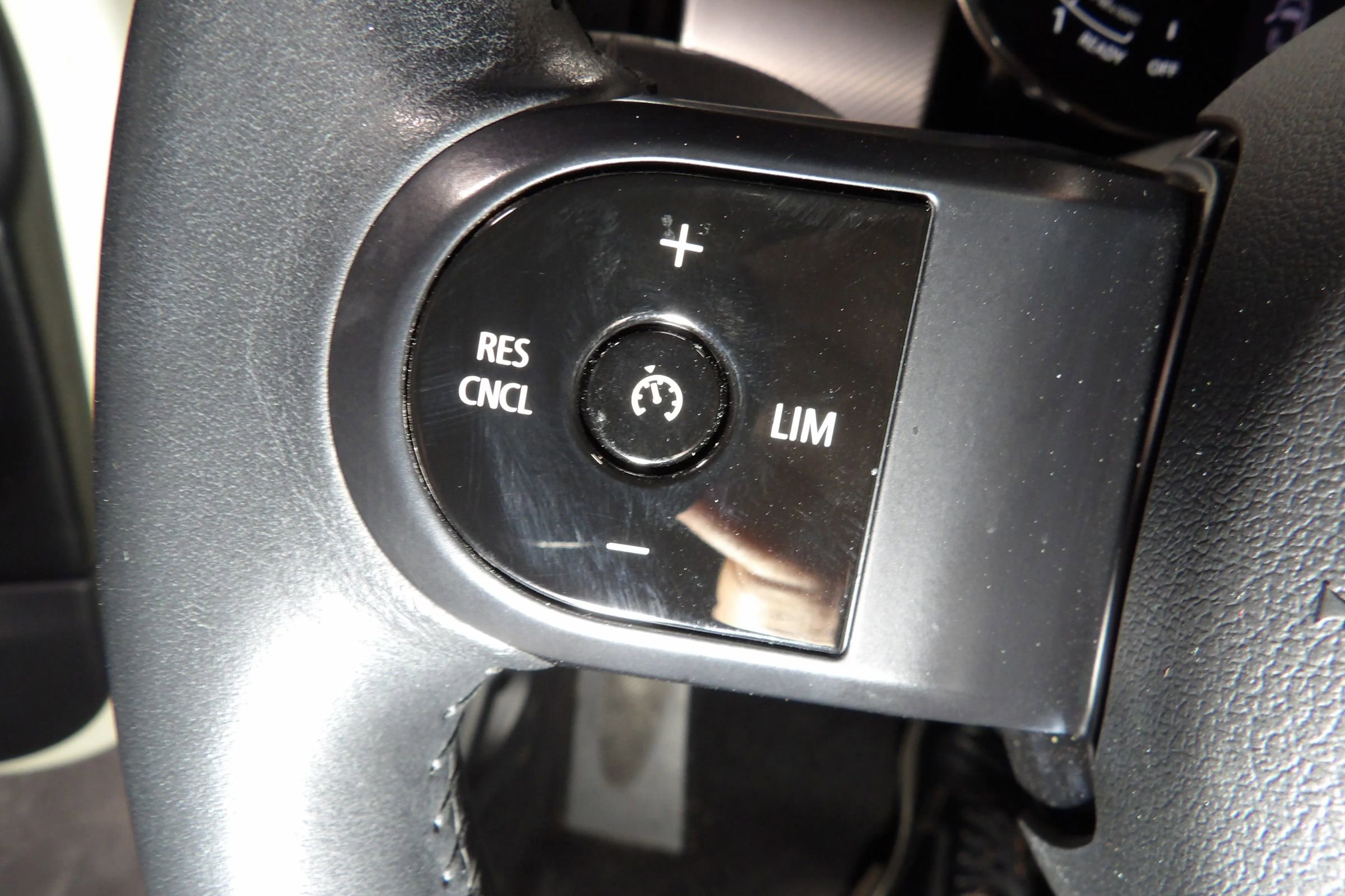 Used 2022 MINI Cooper 2-Door Hardtop image 14