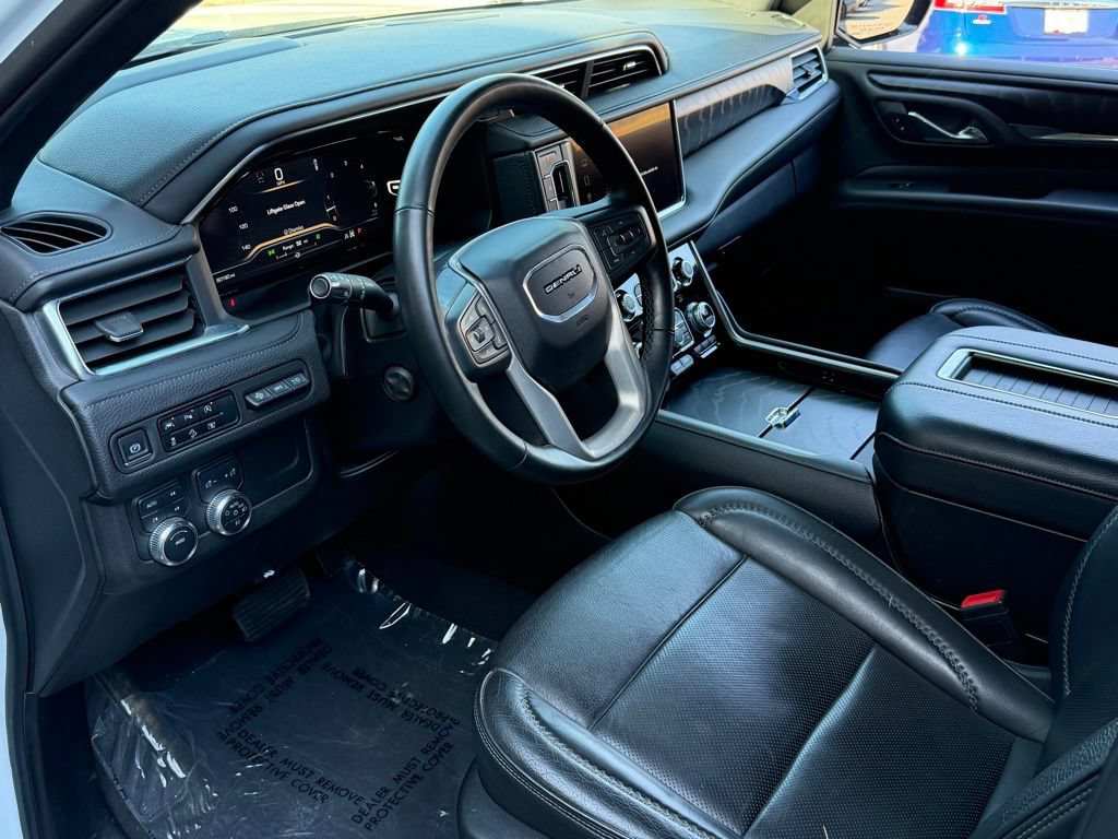 Used 2023 GMC Yukon Denali AWD/4WD image 24