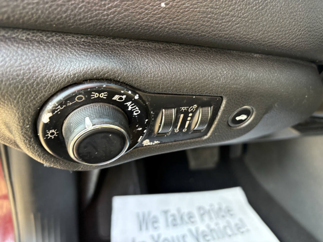 Used 2015 Chrysler 200 Limited FWD image 20