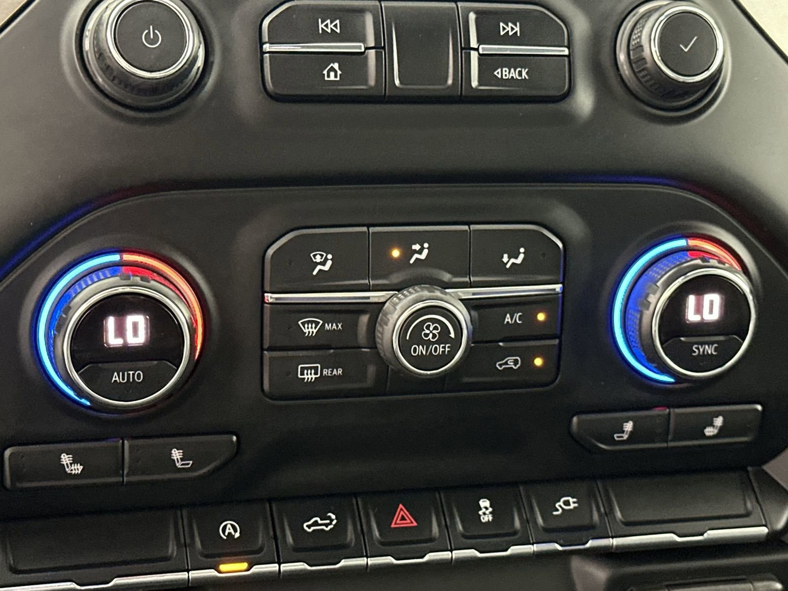 Used 2020 Chevrolet Silverado 1500 LTZ image 23