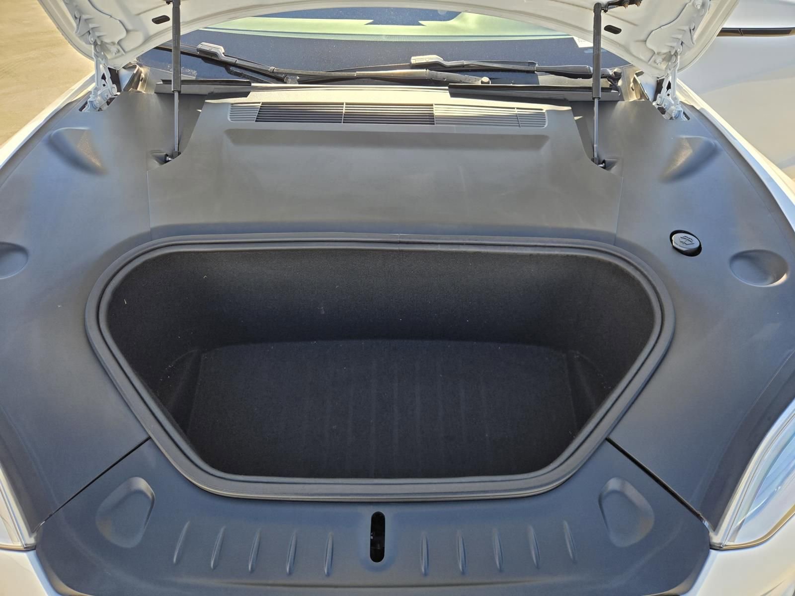 Used 2022 Tesla Model S image 28