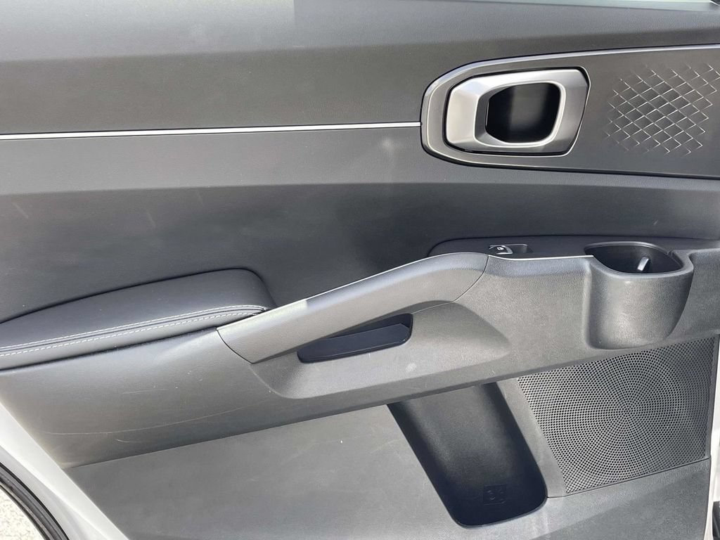 Used 2025 Kia Sorento EX w/ Panoramic Sunroof Package FWD image 21