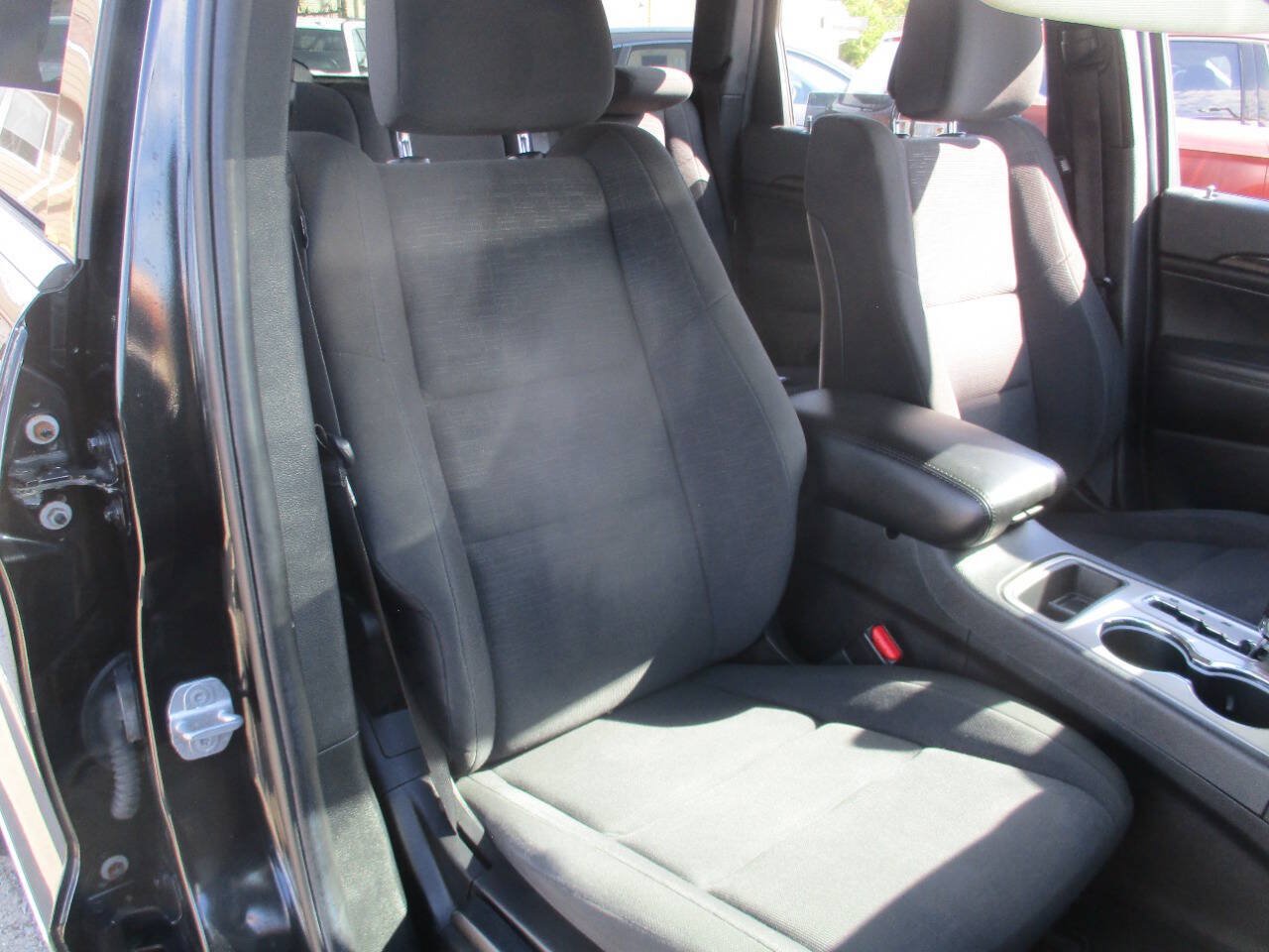 Used 2012 Jeep Grand Cherokee Laredo AWD/4WD image 32