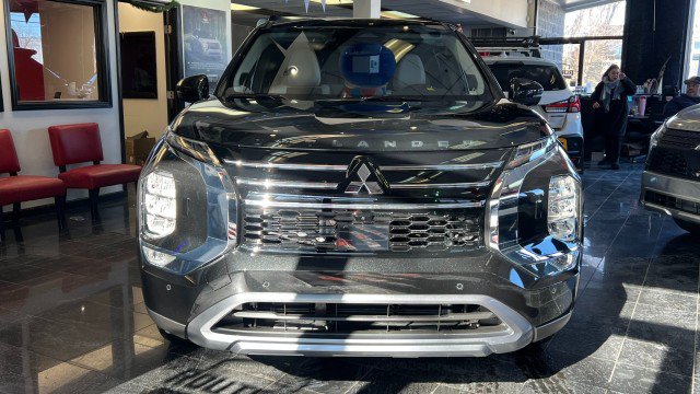 New 2026 Mitsubishi Outlander SE AWD/4WD image 2