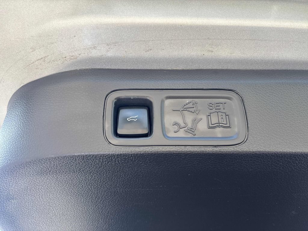 Used 2023 Ford Expedition Limited AWD/4WD image 29