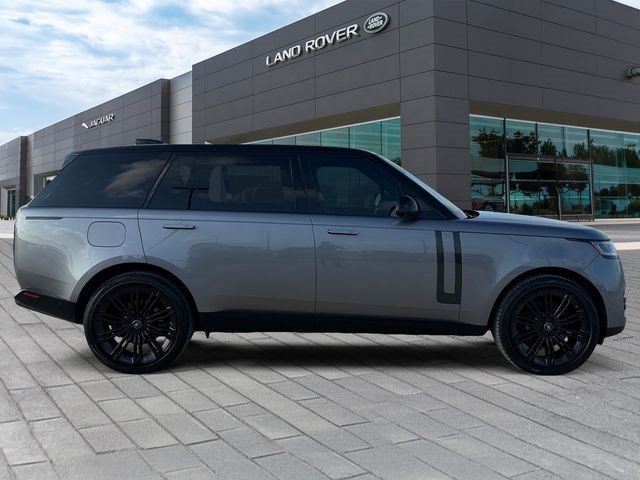 Certified 2024 Land Rover Range Rover Long Wheelbase SE AWD/4WD image 6