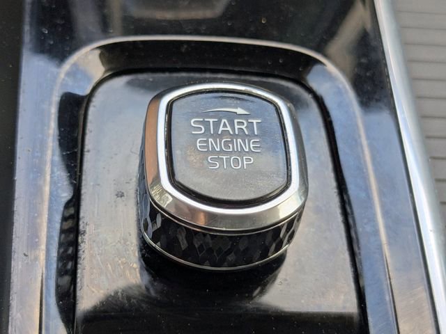 Used 2023 Volvo XC60 B5 Core image 36