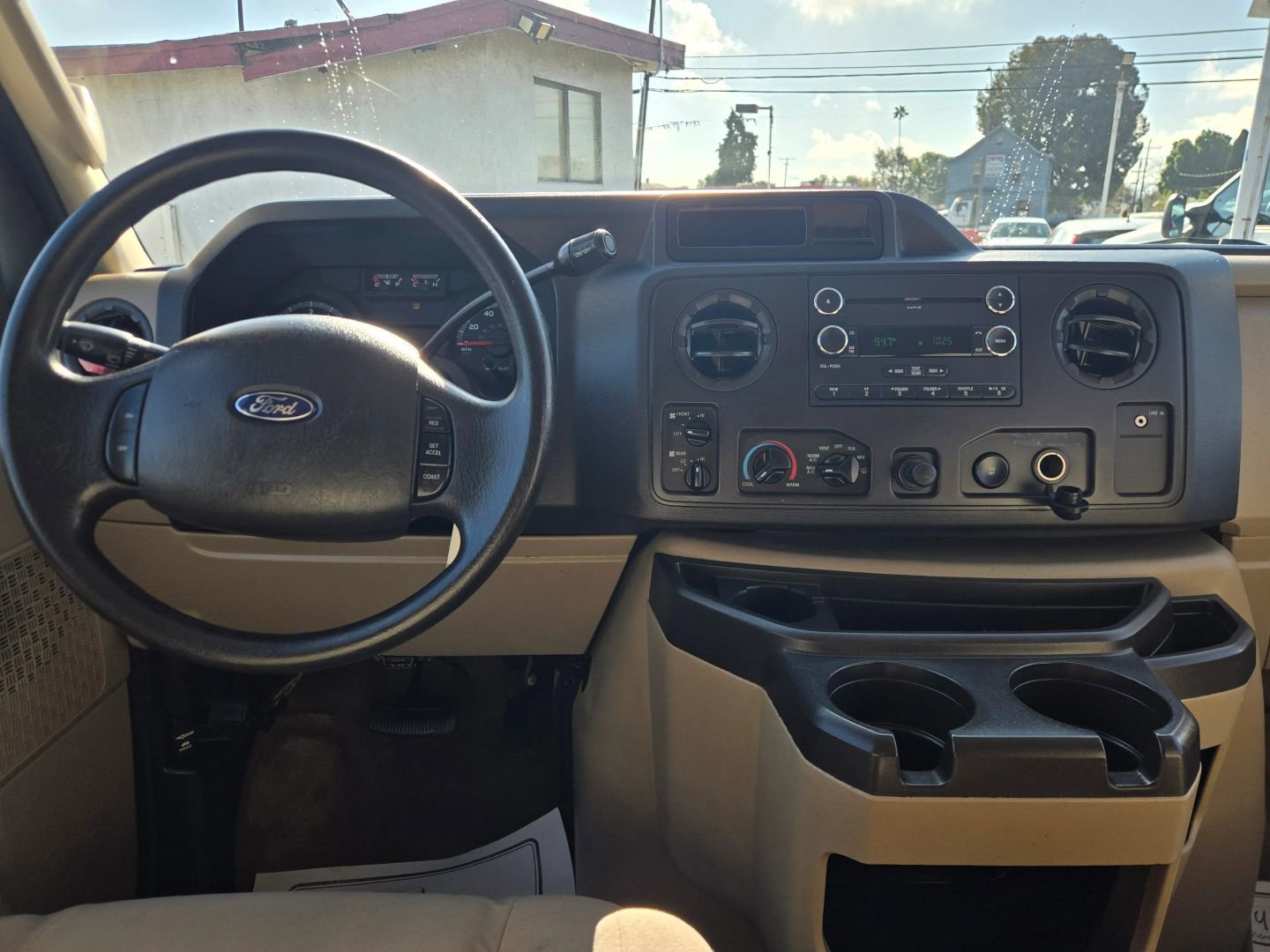 Used 2012 Ford E-350 and Econoline 350 XLT image 19