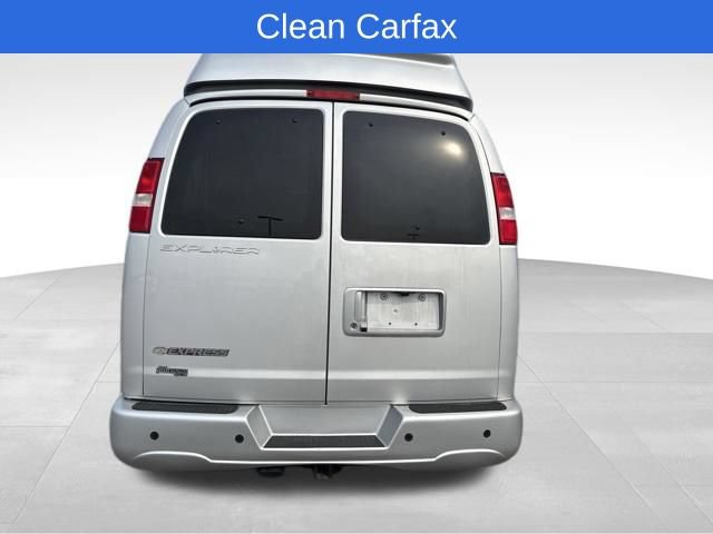 Used 2023 Chevrolet Express 2500 RWD image 4