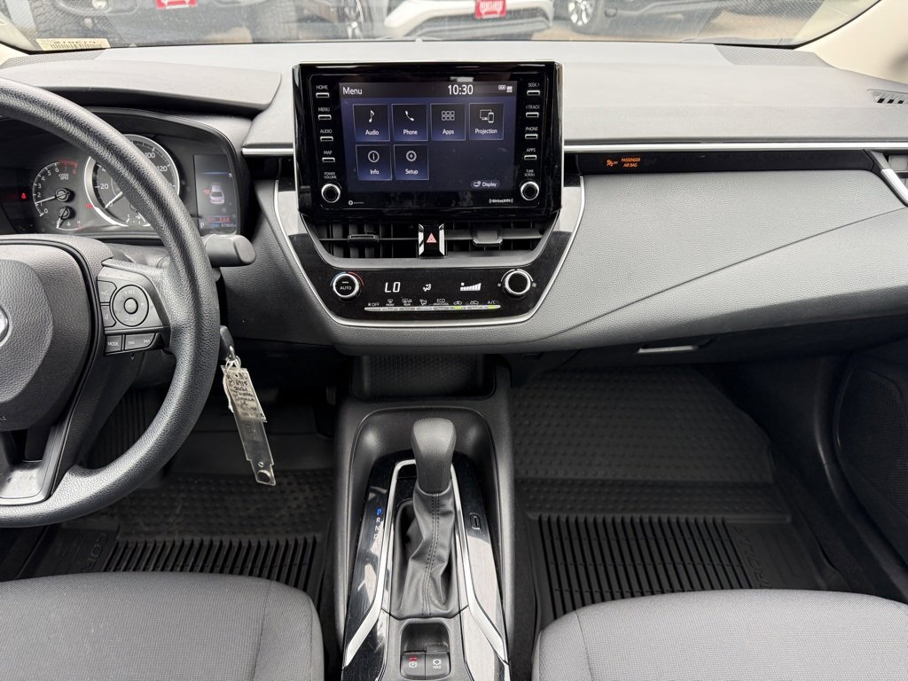 Used 2021 Toyota Corolla LE image 25