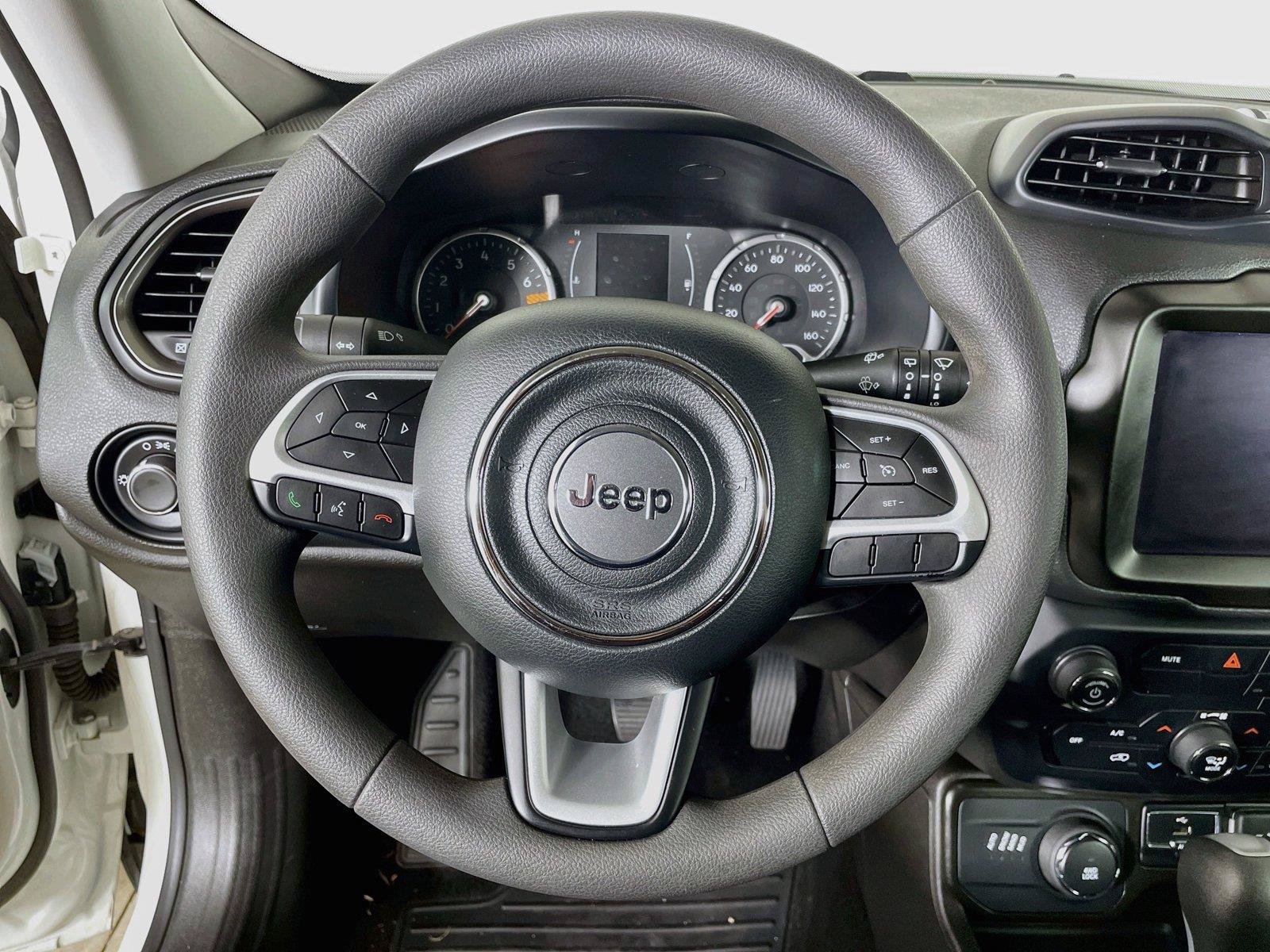 Used 2023 Jeep Renegade Latitude AWD/4WD image 17